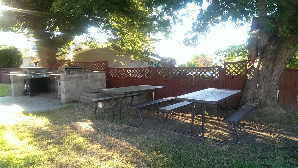 Grandview Motel Kamloops Ngoại thất bức ảnh