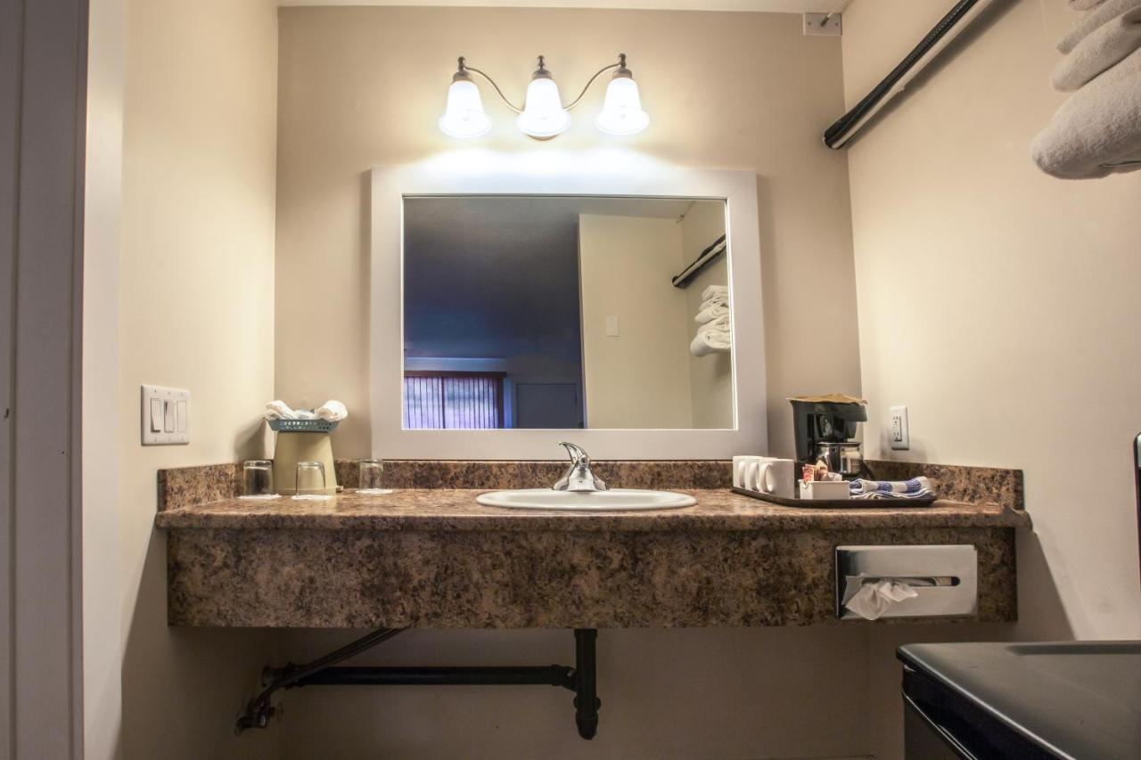 Grandview Motel Kamloops Ngoại thất bức ảnh